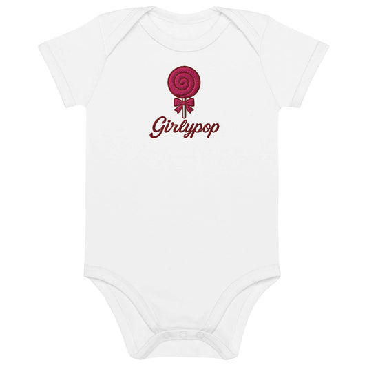 Body neonato in cotone organico, colore bianco, vista frontale. Ricamo con soggetto lecca lecca rosso e scritta “Girlypop”. Linea Primi Battiti Honee.