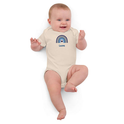 Body neonato personalizzato in cotone organico con ricamo arcobaleno e nome Leone.