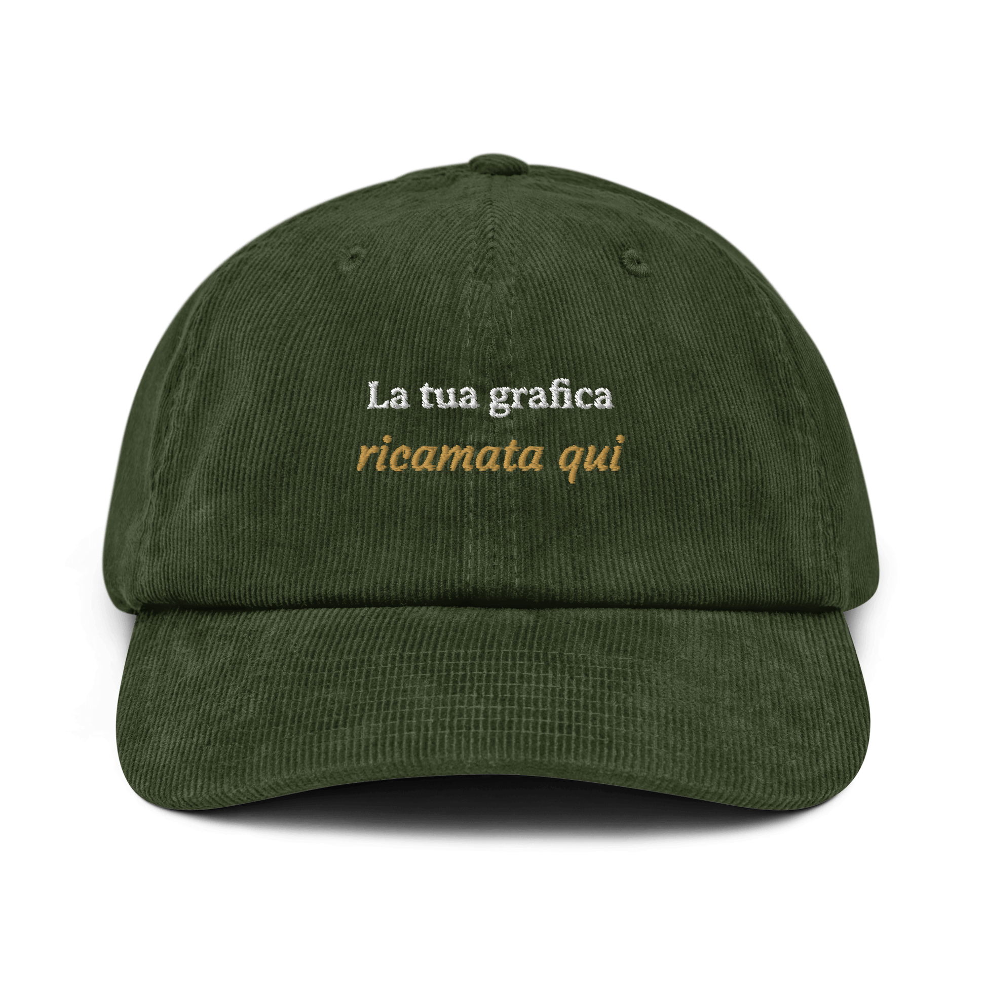 Cappellino ricamato in velluto verde con testo personalizzato 'La tua grafica ricamata qui'.