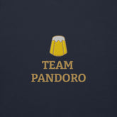 Dettaglio della felpa natale ricamata "Team Pandoro" con un design fresco e originale.