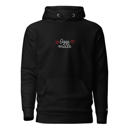 Felpa ricamata nera con scritta "Oggi male" in stile ironico per donne, calda e confortevole.