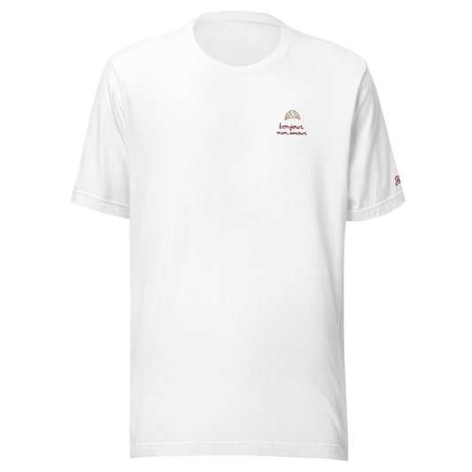 Maglietta bianca ricamata da donna "Bonjour mon amour" con design elegante e dettagli sottili.