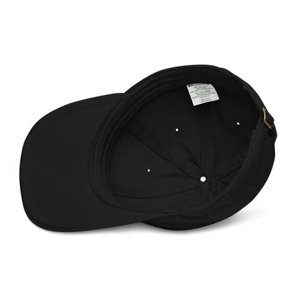 Interno del cappellino ricamato in tessuto organico, design semplice e comodo, ideale per le giornate storte.