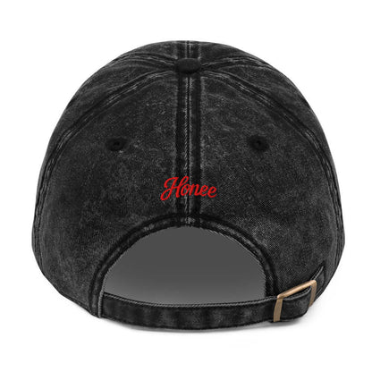 Cappellino ricamato vintage in twill di cotone, retro con scritta rossa 'Honest', comodo e stiloso.