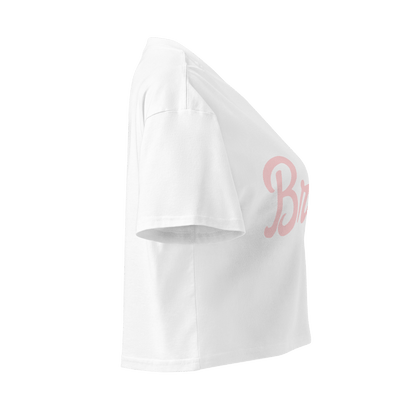 Crop top bianco con stampa rosa "Bride" per l'addio al nubilato e momenti pre-matrimonio.